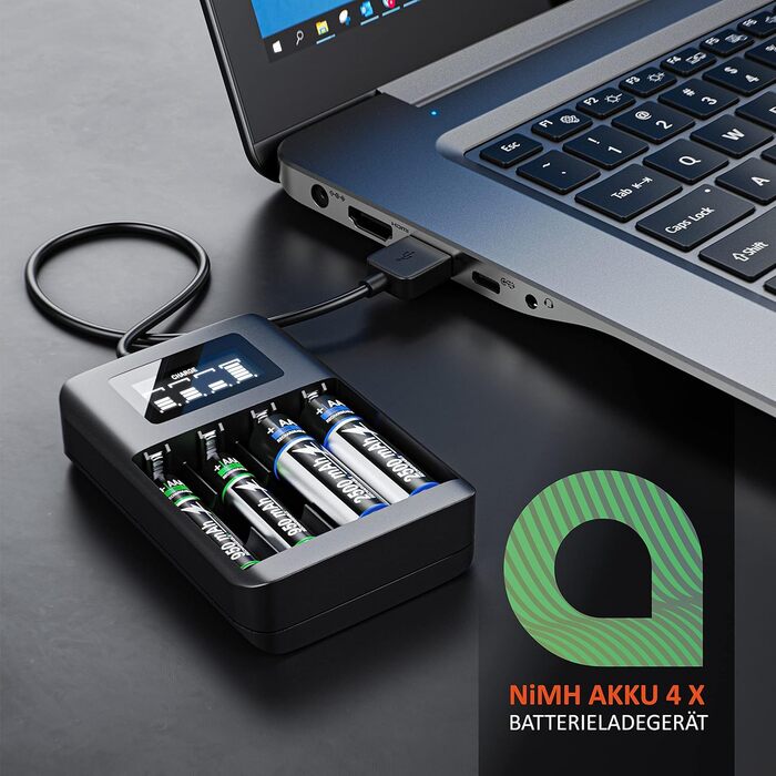 Зарядний пристрій для акумуляторів CSL - 4 слоти AA/AAA NiMH з LCD-дисплеєм, чорний