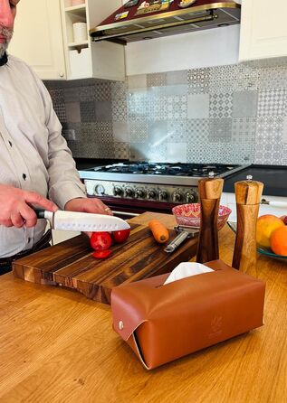 Genuine Leather Cosmetic Tissue Box, Handcrafted, Made in Italy, perfect for living rooms, bathrooms, kitchens, and office/practice (Cognac)