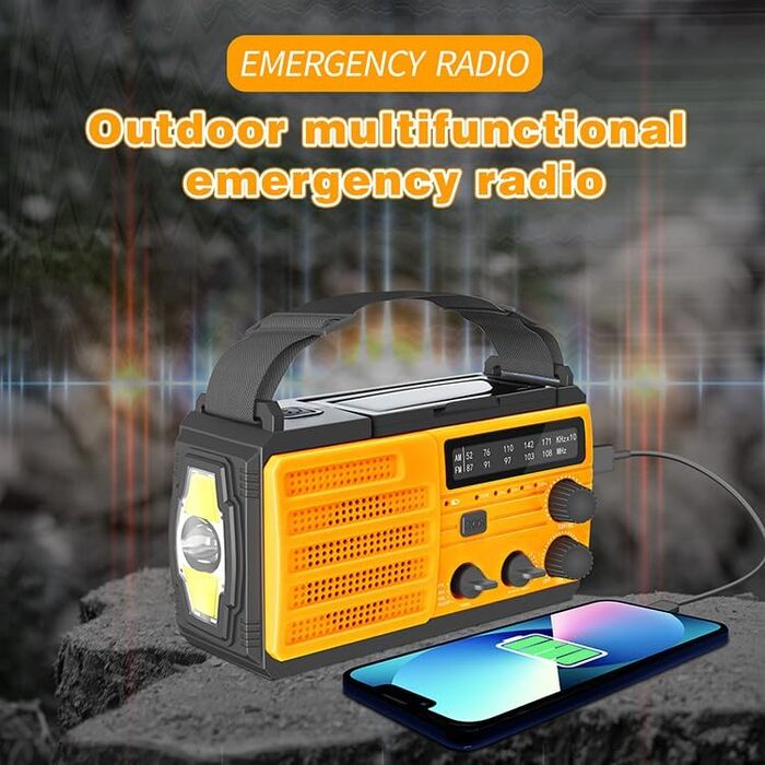 Радіо TKMARS Notfall 8000mAh: радіо з ручкою, FM/AM, сонячна панель, зарядка 2 телефонів, 3-рівні освітлення, SOS-сигнал