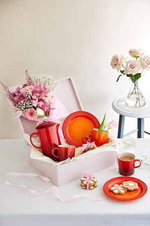 Le Creuset 4-Piece Stoneware Mug Set, 350 ml each, Cherry Red, 79113350600000