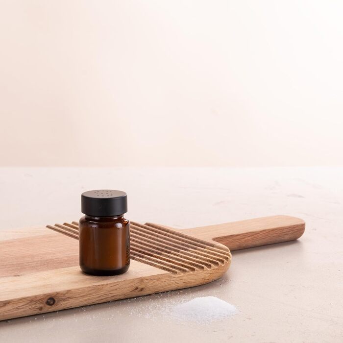 Salt and Pepper Shaker Set in Brown Glass - Salt Shaker with Stainless Steel Lid – Shakers for Pepper and Salt - Small and Modern Table Shakers - Salt & Pepper - 5 Sets
