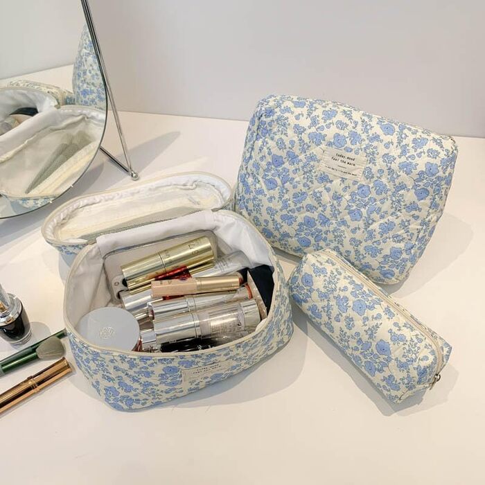 Набір 3 косметичні сумки для подорожей: дамська культбагаж з квітковим візерунком, степенева культбагаж, косметичка для макіяжу, портативна сумочка для дівчат та жінок (блакитний квітковий принт)