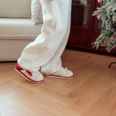 Тапочки зимові жіночі та чоловічі з м'якої плюшевої підкладки та піною з пам'яті, антиковзкі тапочки для дому/на вулицю, зручні сліпони для всієї родини Санта Клаус 40/41 EU