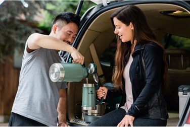 Пивний келих Stanley з відкривачем, 680 мл, ізольований, Hammertone Green (Чорний 2.0)