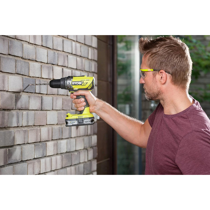 RYOBI 18V ONE+ акумуляторний ударний дриль-шуруповерт, комплект R18PD3-140SA, 4Ah, зарядний пристрій, набір біт RAK31MSD, сумка для інструментів