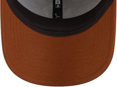 Шапка New Era New York Yankees з помпоном та в'язаним манжетом для жінок, колір: коричневий