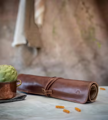 Angus Stoke Chef's Messer Roll Leather | Premium Large Chef's Knife Roll | Knife Bag for Chef's Knives with Extra Pocket & Zipper | Chef's Bag Nils (Mahogany)