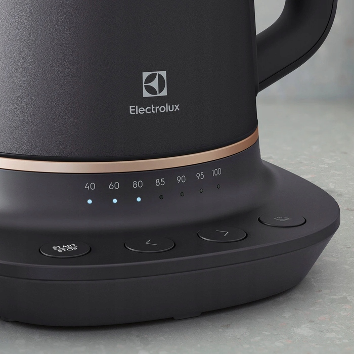 Електричний чайник Electrolux Explore 7 E7K1-6BP, 2400 Вт, 1,7 л, чорний