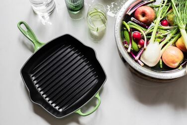 Чавунна квадратна гриль-сковорода Le Creuset Signature 26 см, для всіх типів плит, індукційна, 2,86 кг, колір Bamboo