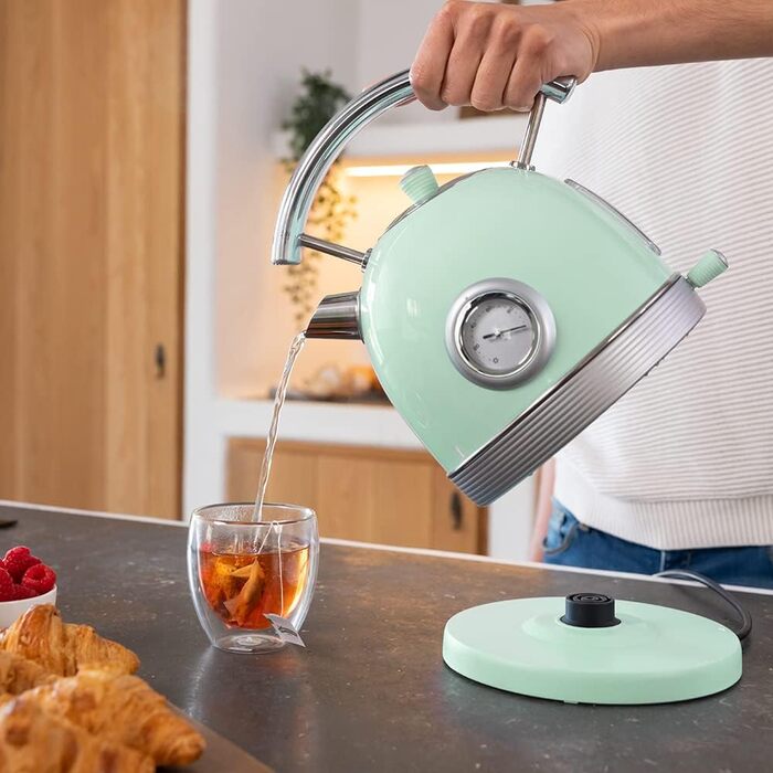 Електричний чайник Cecotec ThermoSense 420 Light Green, 1.8 л, 2200 Вт, з індикатором температури, зелений, з нержавіючої сталі, вінтажний стиль