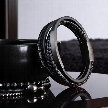 Чоловічий шкіряний браслет Lecerto, чорний, регульований (22 см) з гравіюванням