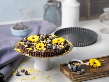 Original Kaiser La Forme Plus Tart Pan with Lifted Bottom 24 cm, Quiche Pan non-stick coated, removable enamel base, cut-resistant, ready-to-serve 24 cm individual tart pans