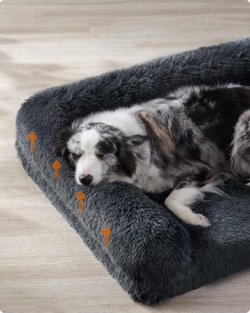 Feandrea FluffyHug Dog Bed, Dog Cushion Size XL, Dog Mat for Medium and Large Dogs, Dog Sofa with Ruffle Foam, Removable and Washable Cover, 106 x 80 x 23 cm, Ombré Grey PGW233G01 (XL (106 x 80 x 23 cm), dark grey)