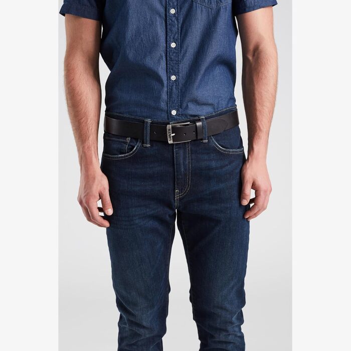 Чоловічий шкіряний ремінь Levi's New Duncan, колір чорний
