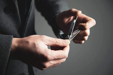 Набір для манікюру та педикюру Chali® 7 предметів з етаньє, нержавіюча сталь, чорний