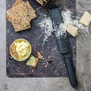 Терка Microplane Black Sheep для цитрусових, пармезану, імбиру, шоколаду та мускатного горіха (США)