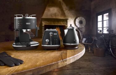 Еспресо-машина De'Longhi Icona Vintage ECOV 311.BG – чорна, з ручним капучинатором, для кави та ESE Pads, 1.4 л