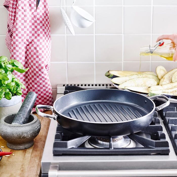 GreenPan Essentials кругла гриль-сковорода 28 см, керамічне антипригарне покриття, без PFAS, для індукції, для посудомийки, чорна