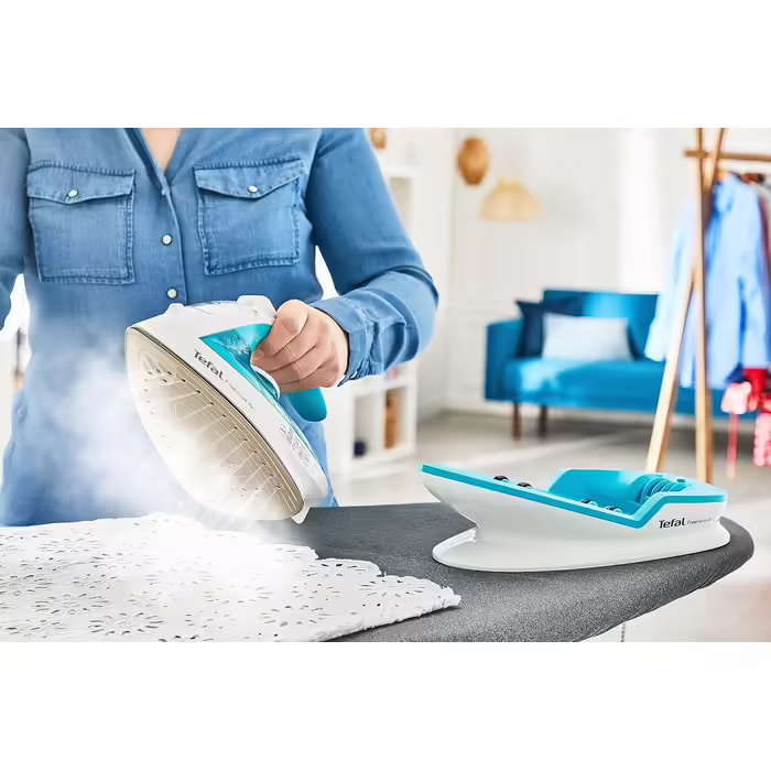 Tefal FV6520 Freemove Air Cordless Steam Iron | 2400 W | 25g/Min Continuous Steam | 115g/Min Steam Burst | Cordless Technology | Automatic Shut-Off | Turquoise/White
