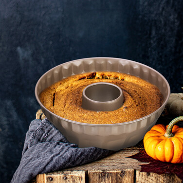 Relaxdays Bundt Cake Pan in Beige
