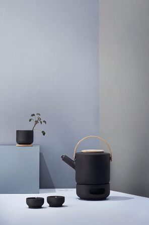 Stelton Teapot Theo - Rustic stoneware teapot, lid & handle made of bamboo - Modern Scandinavian design, cast iron finish - Stylish tea accessory - 22x16 cm, 1.25 liters, Black & Brown Teapot Black