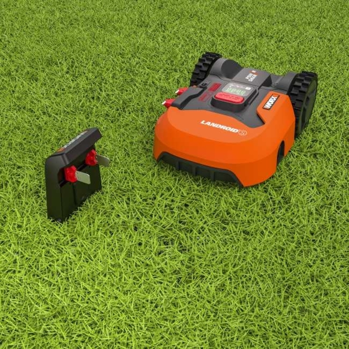 Робот-газонокосарка Worx M500 WR141E, ширина косіння 18 см