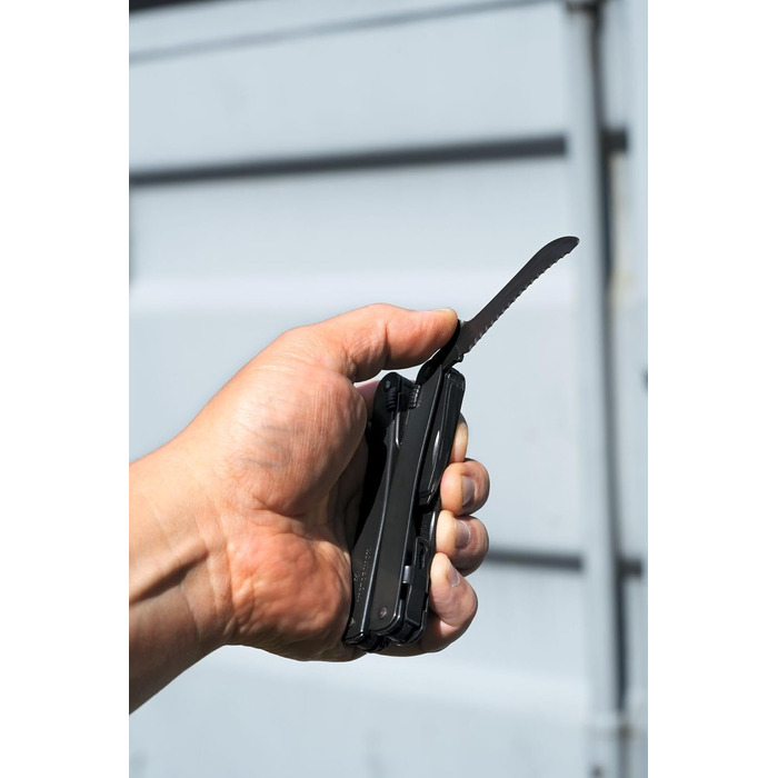 Мультитул Victorinox Swiss Tool Spirit MXBS: 24 функції, з плоскогубцями, викрутками, відкривачкою для консервів, чорний, з нейлоновою сумкою