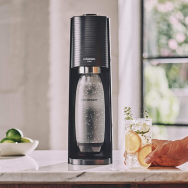 SodaStream Set: Газована вода вдома – машина для газування, циліндр CO2 60л, пляшка FUSE 1л, 2 пляшки My Only Bottle 0.5л, чорний колір