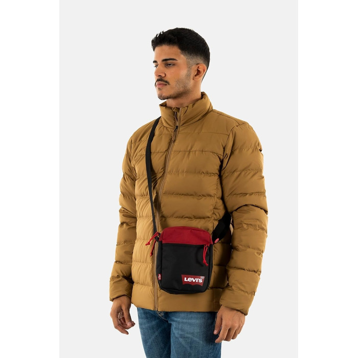Жіноча міні-сумка крос-боді Levi's Mini Crossbody Solid (Red Batwing) червоного кольору