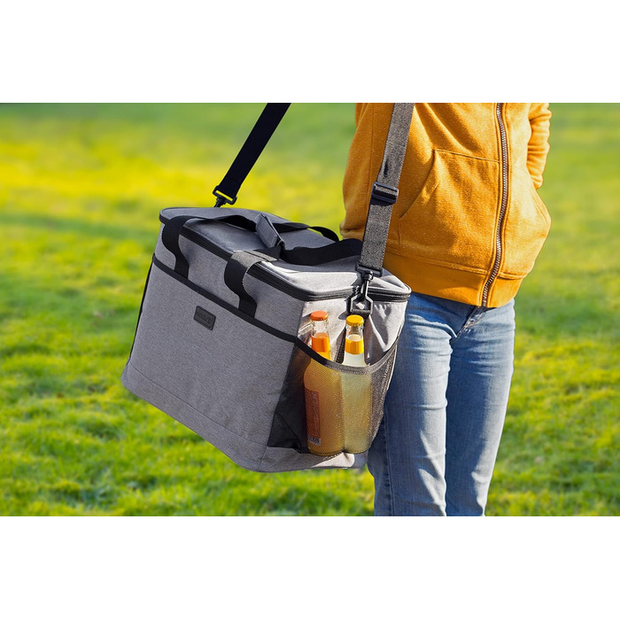 Master Cooler Bag 40 x 26 x 31 cm - 32 Liter Capacity - Cooling Insulation - With Shoulder Strap - Securely Closing Zipper - Waterproof Material / Thermos Bag / 6816830