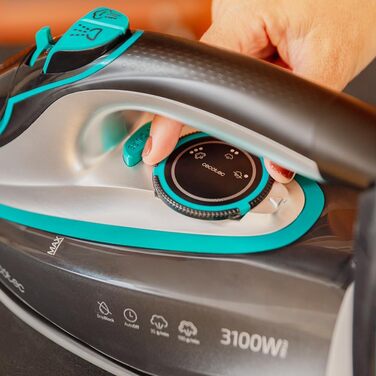 Праска Cecotec IronHero 3100 бездротова, 3100 Вт, Power Steam, 35 г/хв, 190 г імпульс, Turbo Slide підошва, автовимкнення