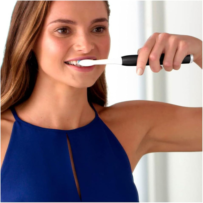 Електрична звукова зубна щітка Oral-B Pulsonic Slim Luxe 4500 Black + 2 насадки, 3 режими чищення, кейс для подорожей