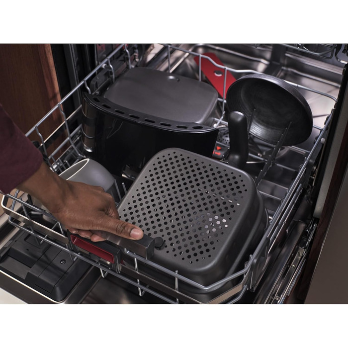 AEG AAF7B Hot Air Fryer / IF Design Award 2024 / Little to no oil / 8 programs / programmable / preheat function / 6.8l / dishwasher-safe / heat protection / flip reminder / black, 6.8l capacity, Series 7000