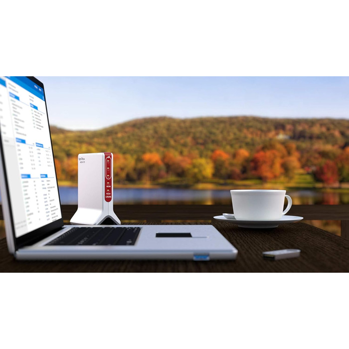 Роутер FRITZ!Box 6820 LTE International: LTE (4G/3G), Wi-Fi N 450 Мбіт/с, Gigabit LAN, для Австрії/Швейцарії