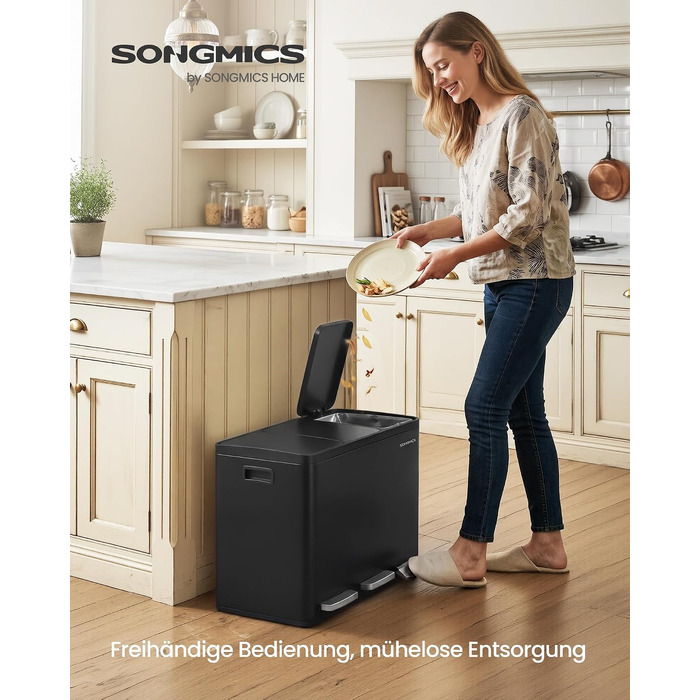 Сміттєвий відер SONGMICS PARY LTB160EZ01 для кухні, 3 відсіки по 15 л, нержавіюча сталь, кришка з Soft-close та педаллю, з 15 пакетами, чорний