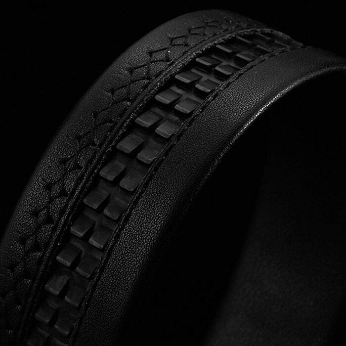 Чоловічий шкіряний ремінь Jaguar з металевою пряжкою: надійний аксесуар для повсякденного та ділового стилю