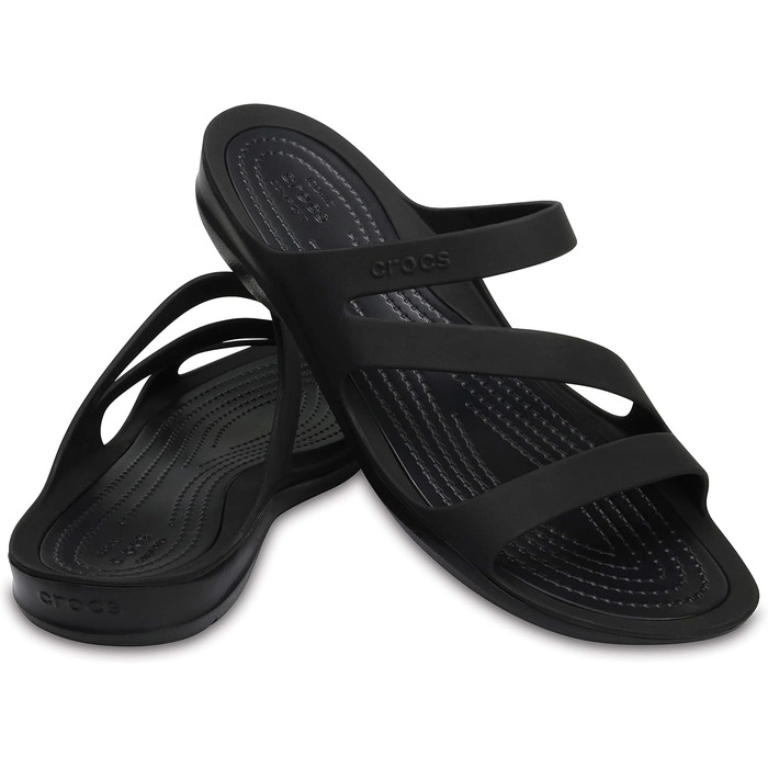 Сандалі Crocs Swiftwater W 203998462 чорні 41-42 EU жіночі шльопанці для пляжу та відпочинку