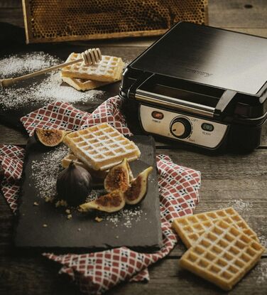Adler Camry 4-Waffle Maker - 1500W Power, Adjustable Temperature, Black & Silver