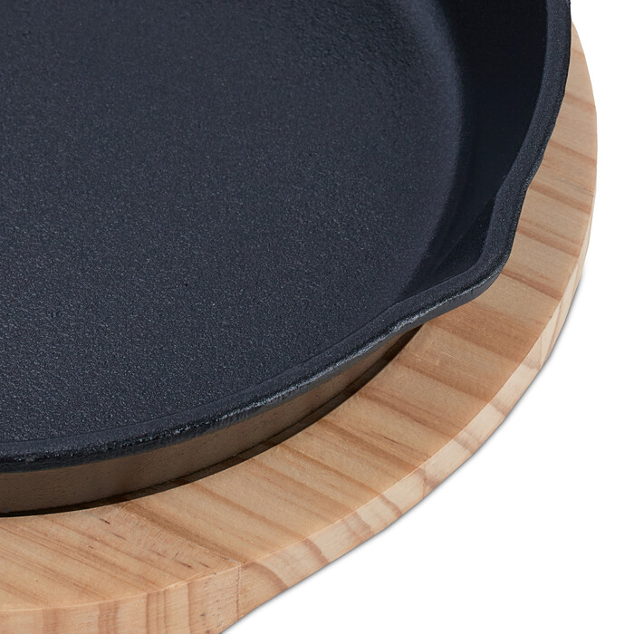 Relaxdays Cast Iron Pan with Wooden Trivet
