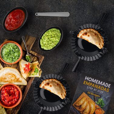 Форма для емпанада Tortillada Formen 15.5 см + Набір 7 предметів (рецепти, соусниці, вирізка, ніж)