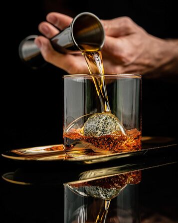 Набір для віскі R.O.C.K.S. з 6 гранітних каменів ручної роботи та дерев'яна подарункова шкатулка