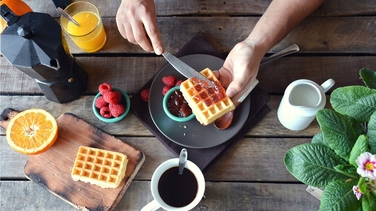 Вафельниця MPM MGO-40, 1500 Вт, чорна