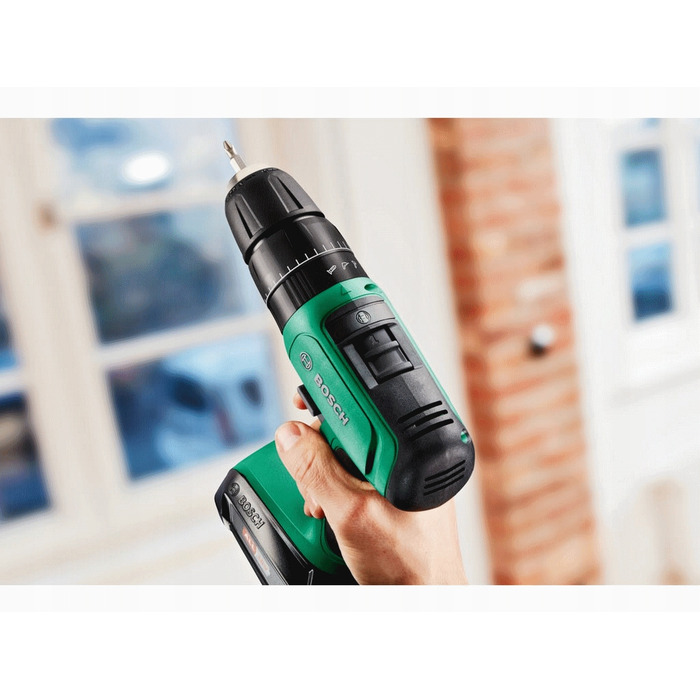 Дриль-викрутка Bosch UniversalImpact 18V-60