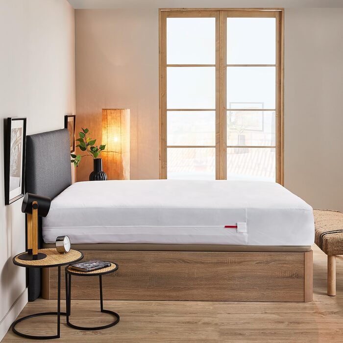 Pikolin Home - Mattress Cover with Safety Closure and Zipper