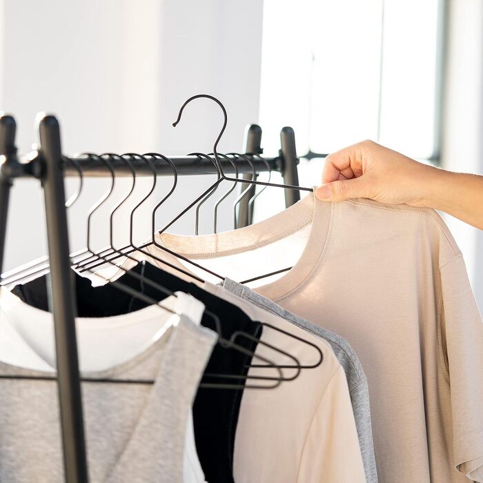 ROW&LINE® – Metal Clothes Hangers (42 cm) – 20 Pieces (Matte Black) – Space-Saving Clothes Hangers for Adults – Load-Bearing for Heavy Clothing – Hangers for Order & a Uniform Look