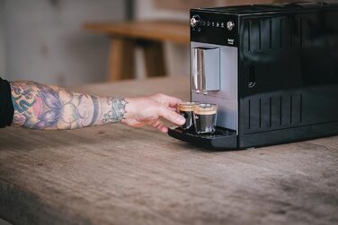 Melitta Purista - Fully Automatic Coffee Machine with Favorite Coffee Function, Coffee Machine with Grinder and 5-Level Adjustable Grinding, for Coffee and Espresso, silver/black Silver Fully Automatic Coffee Machine