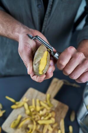 Овочечистка ZWILLING Pro вертикальна, 21 см, нержавіюча сталь, ергономічна ручка, срібляста