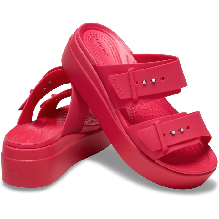 Crocs Brooklyn Buckle Wedge – Стильні босоніжки на танкетці, колір Digital Raspberry (33 EU)