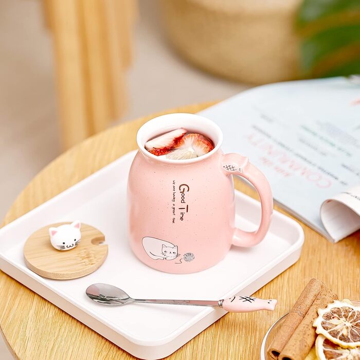 2-Pack Cat Mugs - Cute Ceramic Coffee Cups Set of 2 with Bamboo Lid and Spoon. Novelty Morning Cup Coffee, Milk, Tea Cups - 3D Cat Animal Mugs for Cat Lovers (Red and Purple)