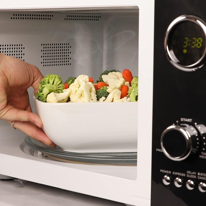 Мікрохвильова піч Nostalgia Retro для стільниці – 800 Вт, 25 літрів, 12 програм – Чорний колір